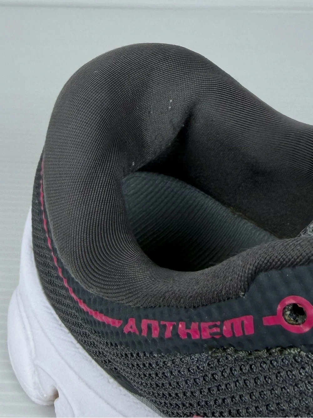 Brooks Anthem Women’s 9.5 B Gray Pink Running Walking Shoes 1202571B051
